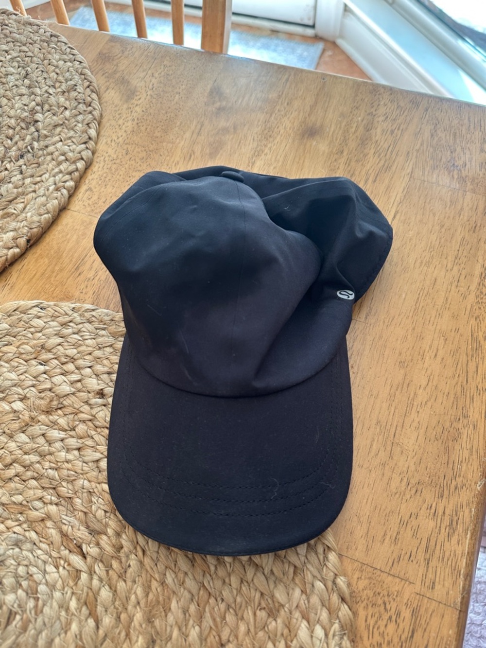 Luluemon baller black hat